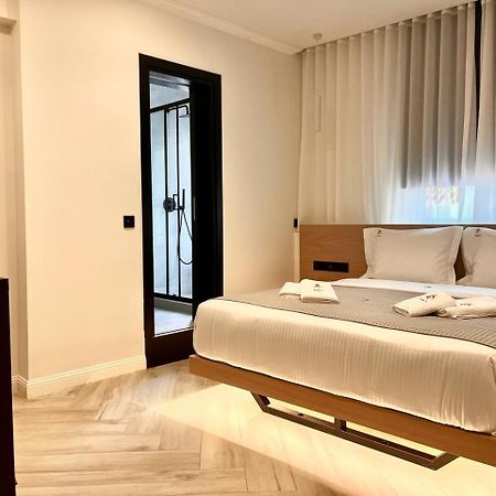 Triple A - Chic & Elegant By The Market - Free Parking! Атина Екстериор снимка