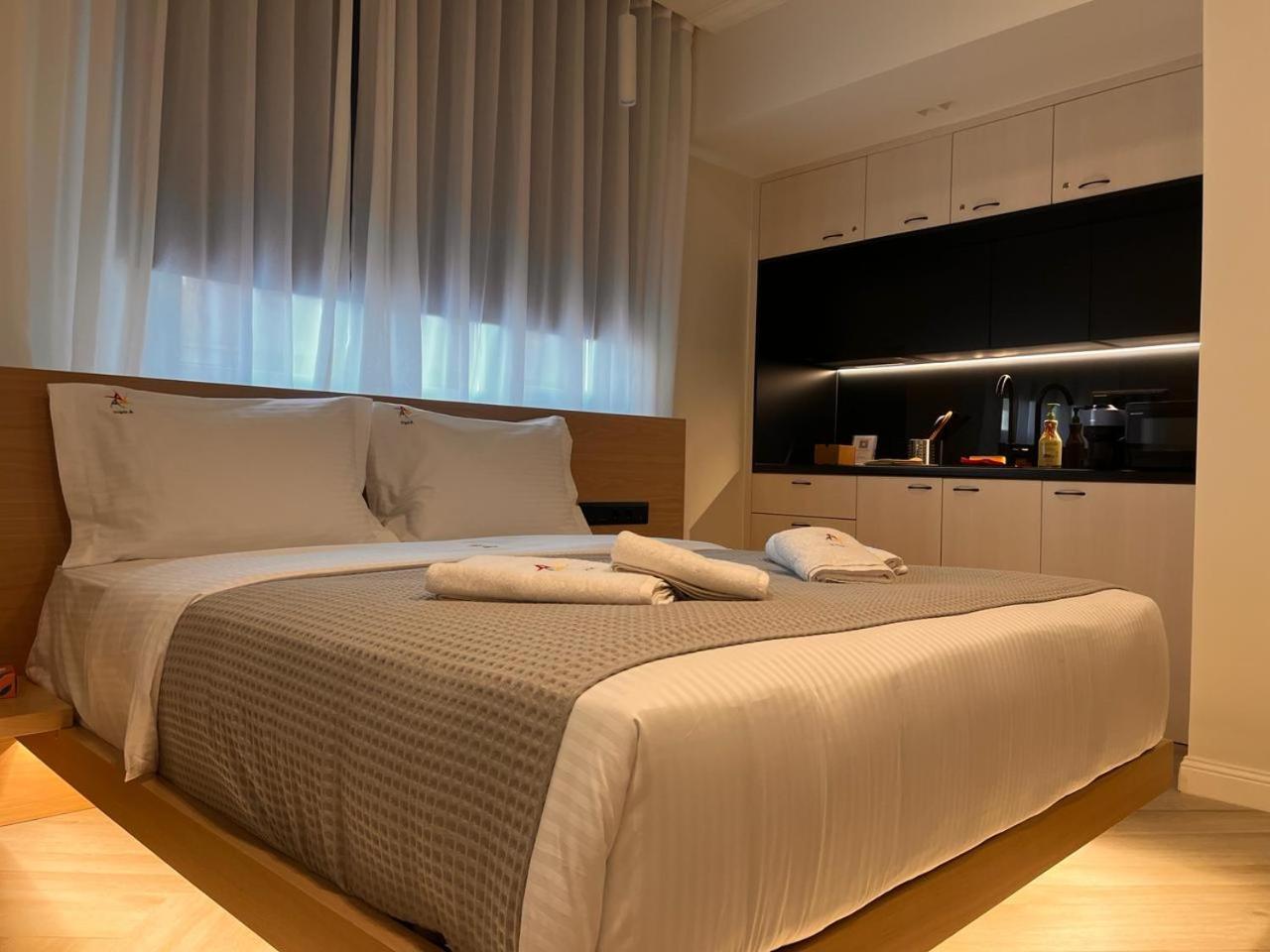 Triple A - Chic & Elegant By The Market - Free Parking! Атина Екстериор снимка
